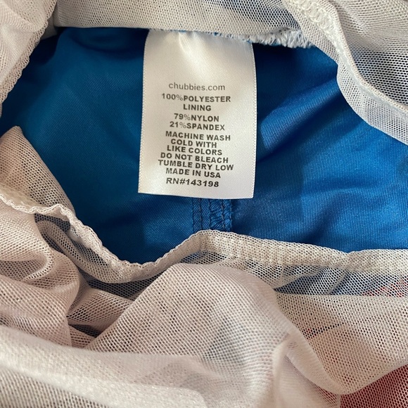 Chubbies Men's Classic Swim Trunks Red and Blue Shorts Size Medium 7” Inseam NEW - Picture 6 of 7